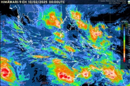 Citra Satelit Himawari-9 Menunjukkan Suhu Puncak Awan – bmkg.go.id